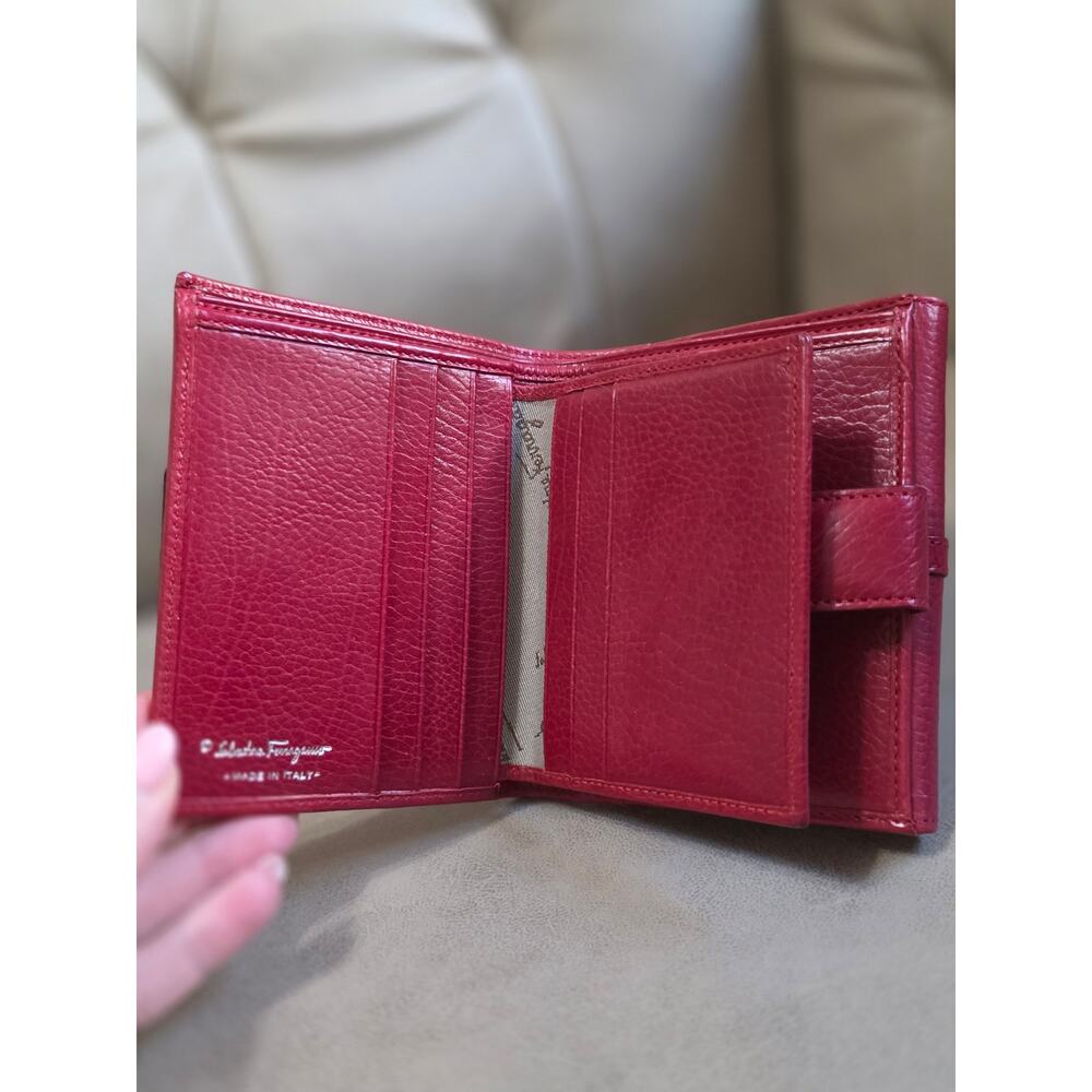 EUC Salvatore Ferragamo Gancini Wallet - Picture 4 of 13